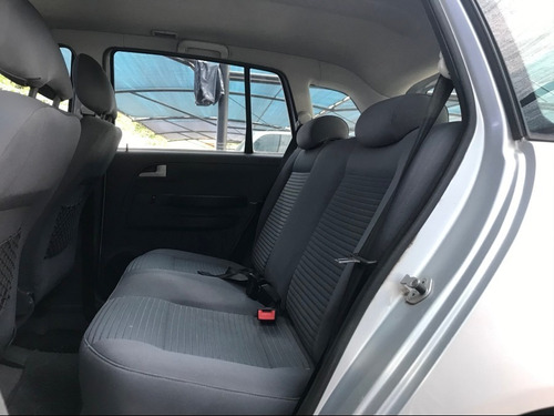 Volkswagen Suran 1.6 Highline - Tute Cars Fernando