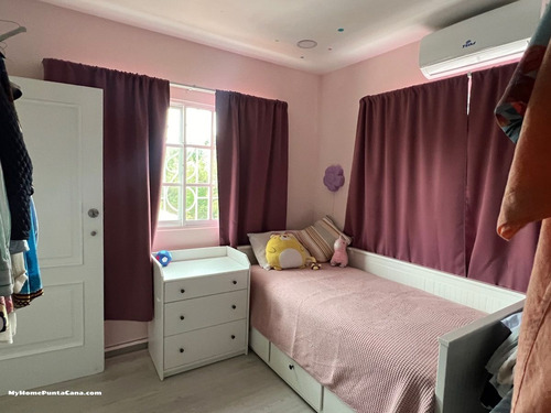 Venta Villa En Costa Bavaro: 3 Dormitorios (lista)