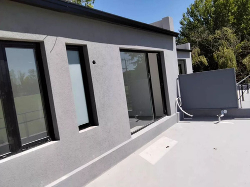 Casa 4 Ambientes A Estrenar En Venta La Cañada Polo Club