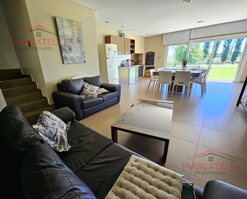 Venta De Casa En Terravista Con 4 Habitaciones