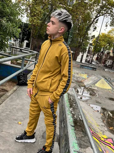 Mostaza ropa deportiva hotsell