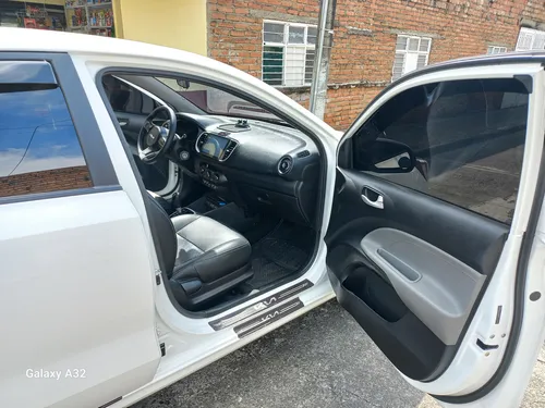 Kia Soluto Emotion