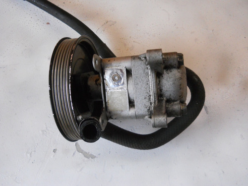Imagen 3 de 4 de Vendo Bomba De Power Steering De Bmw 318i Año 1999