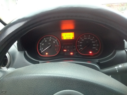 Renault Sandero Stepway 1.6 Confort 105cv 2012