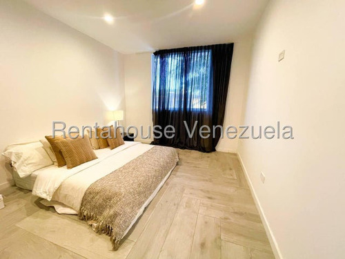 Santa Paula , Casa En Venta , 25-13411 Mim