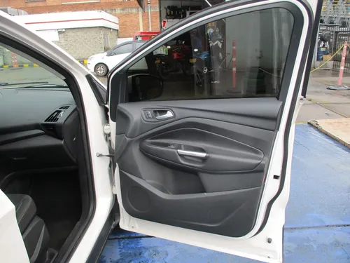 Ford Escape 4x2 2000cc At Aa