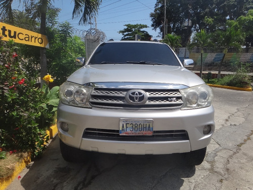 Imagen 2 de 15 de Toyota Fortuner Automatica 4x4