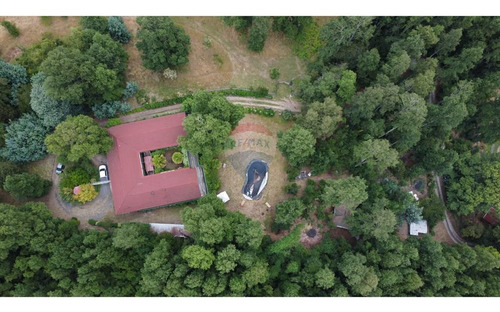 House, Cabin And Pool On A 5,923 M² Plot