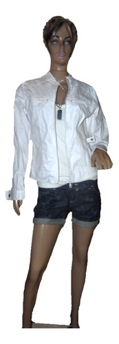 Scombro Campera Clasica Color Blanca Modelo Cami