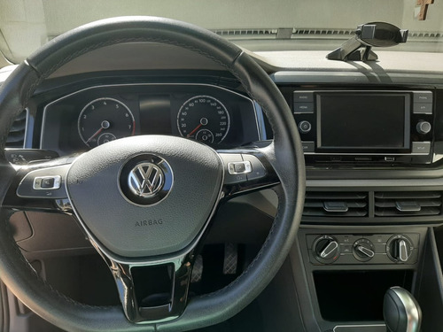 Volkswagen Polo Comfortline Plus 1.6 At - 5 Puertas