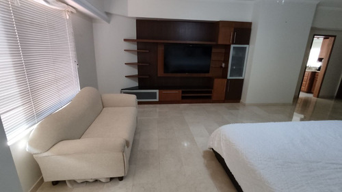 Apartamento En La Ave. El Milagro, Costa Virginia
