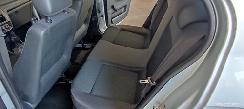 Imagem 10 de 11 de Volkswagen Voyage 2020 1.6 Msi Total Flex 4p
