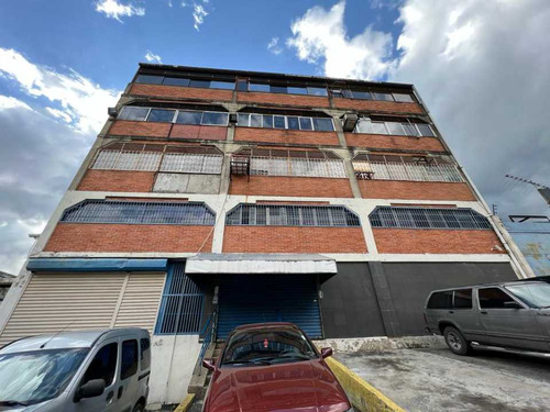 Se Vende Planta Industrial De Cuatro Pisos (1968 Mts)