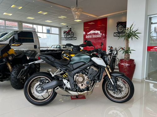 Honda Cb 650r Apenas 3.000 Km 2023