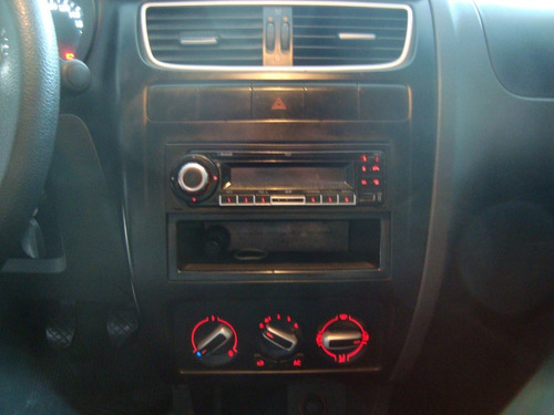 Imagen 7 de 9 de Volkswagen Suran 1.6 Comfortline 101cv