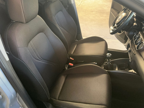 Fiat Cronos 1.8 16v Precision