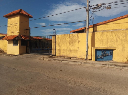 Imagen 2 de 13 de Linda Casa En Portal De La Laguna Ii - Oportunidad!