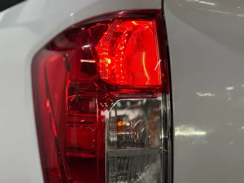 Nissan NP300 2.5 SE Paq Seguridad Mt