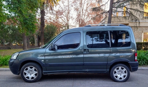 Imagen 2 de 11 de Peugeot Partner Patagónica 2013 1.6 Hdi Vtc