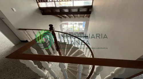 Apartamento En Venta En Cabecera Del Llano. Cod V61581