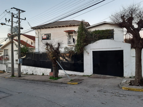 Gran Casa, Se Vende ,  A Pasos Del Centro De Viña .