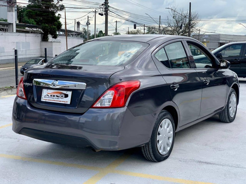 Imagem 6 de 12 de Nissan Versa 1.0 12v Flex V-drive Manual