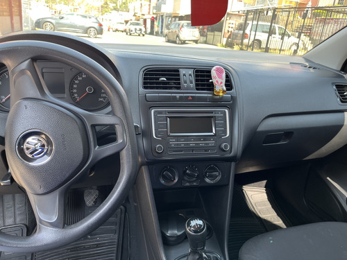 Volkswagen Vento 1.6 Confortline Mt