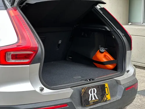 Volvo XC40 R-DESIGN FWD