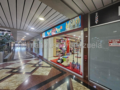 Estupenda Local Comercial En Venta En Manzanares. Mls# 25-12200 Zr