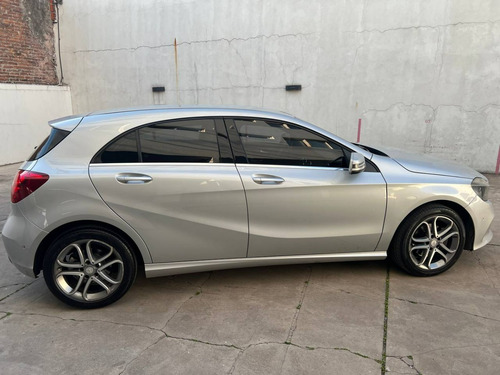 Imagen 3 de 16 de Mercedes A200 2017