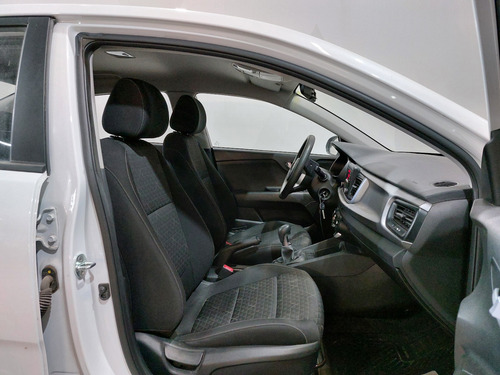 Kia Rio 1.6 L