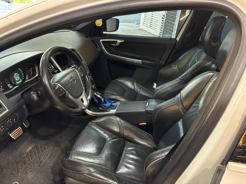 Volvo XC60 2.0 T5 R-design 5p
