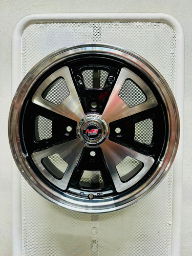 Rin Tipo Empi 15x5.5 Barrenado 4-130 Para Vw Vocho 4 Birlos Machined (Usado)