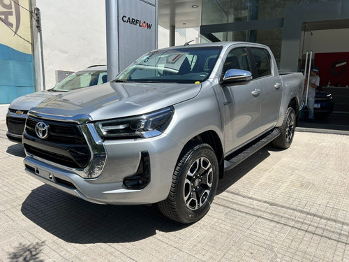 Imagen 5 de 19 de Toyota Hilux Srv 4x2 At