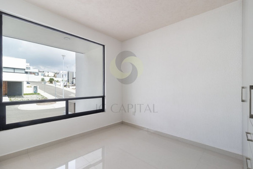 Imagen 8 de 22 de Casa En Zibatá Con Sótano Y Gran Jacuzzi