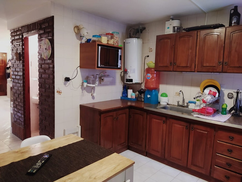 Imagen 12 de 14 de Hermosa Casa Ph 3 Amb. - Todos Los Servicios Conectados - Ba