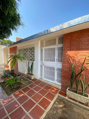 Ecv-1398 Zona Norte Casa Urbanización Maracaibo