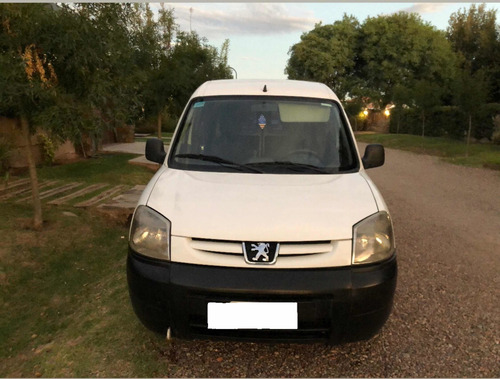 Imagen 3 de 5 de Peugeot Partner 2011 1.6 Hdi Furgon Confort