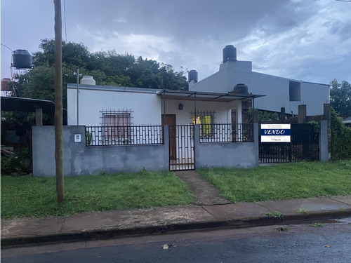 Vendo 3 Casas En Terreno En Esquina - Posadas Mnes