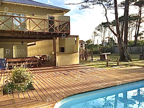 Casa En Alquiler Montoya Con Pileta A 100m De La Playa! La Barra, Uruguay