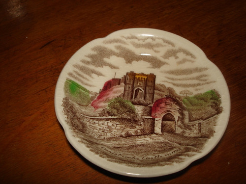 Plato De Porcelana Jhonson Bros England Dibujo Tipico Buen