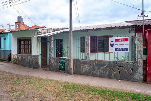 Imagen 2 de 21 de Casa En Venta En B° Castañares Zona Norte 4 Dorm