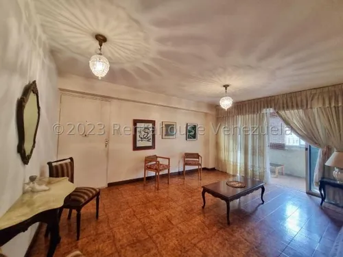 Apartamento En Venta. 24-5877
