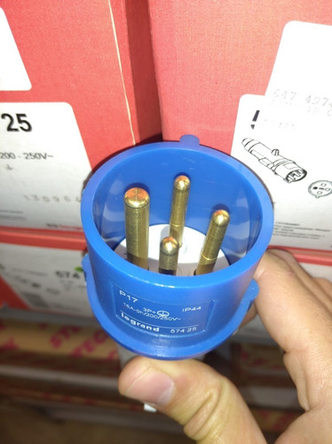 Plug Tomada Industrial 3p+t (4p) 16a 220v P17(legrand 57425)