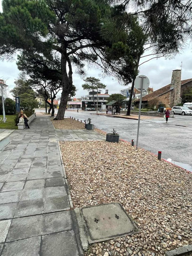 Imagen 2 de 14 de Alquiler De Empresa,consultorio,etc.en El Centro De Carrasco