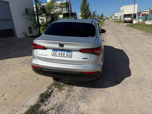 Fiat Cronos 1.8 16v Precision At6 Pack Premium