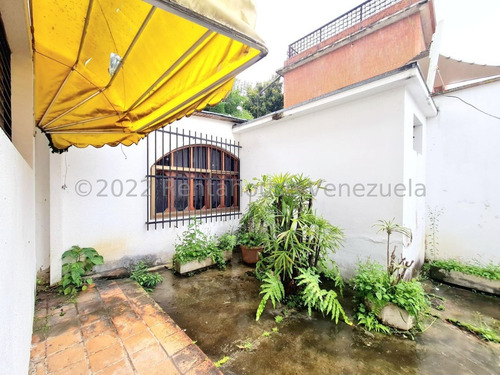 Imagen 27 de 28 de Casa Para Remodelar En Los Palos Grandes