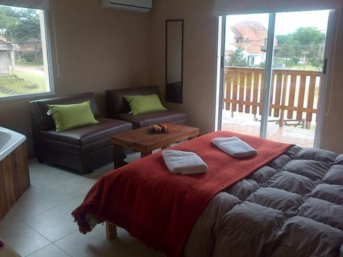 Imagen 12 de 21 de Complejo De Calificada Renta | Zona Residencial | En Venta | Villa Gesell