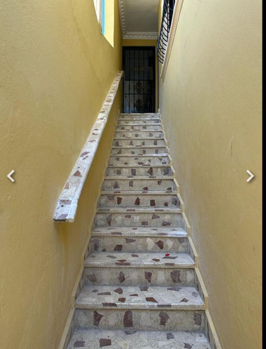 Se Vende Casa 2 Niveles En Vista Hermosa Santo Domingo Este