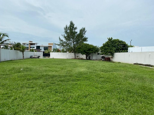 Imagen 2 de 6 de Terreno De 1,116 M2 En Venta En Playas Del Conchal. Riviera